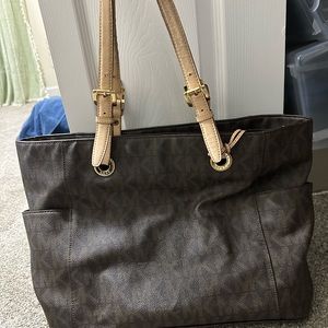 Michael Kors Tote